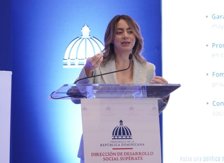 GLORIA REYES-SUPERATE